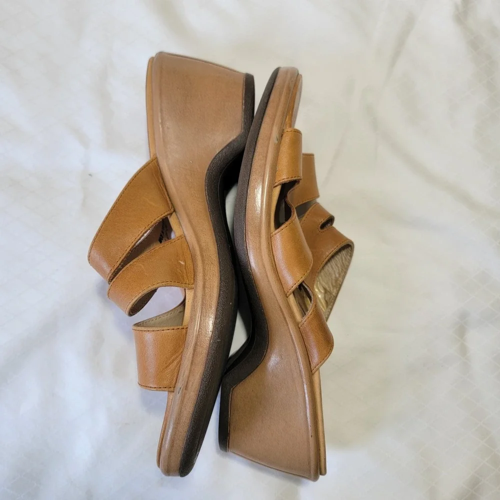 Dansko Womens Tan Leather Strappy Wedge Slide Sandals EU 39 US 8.5-9 Portugal